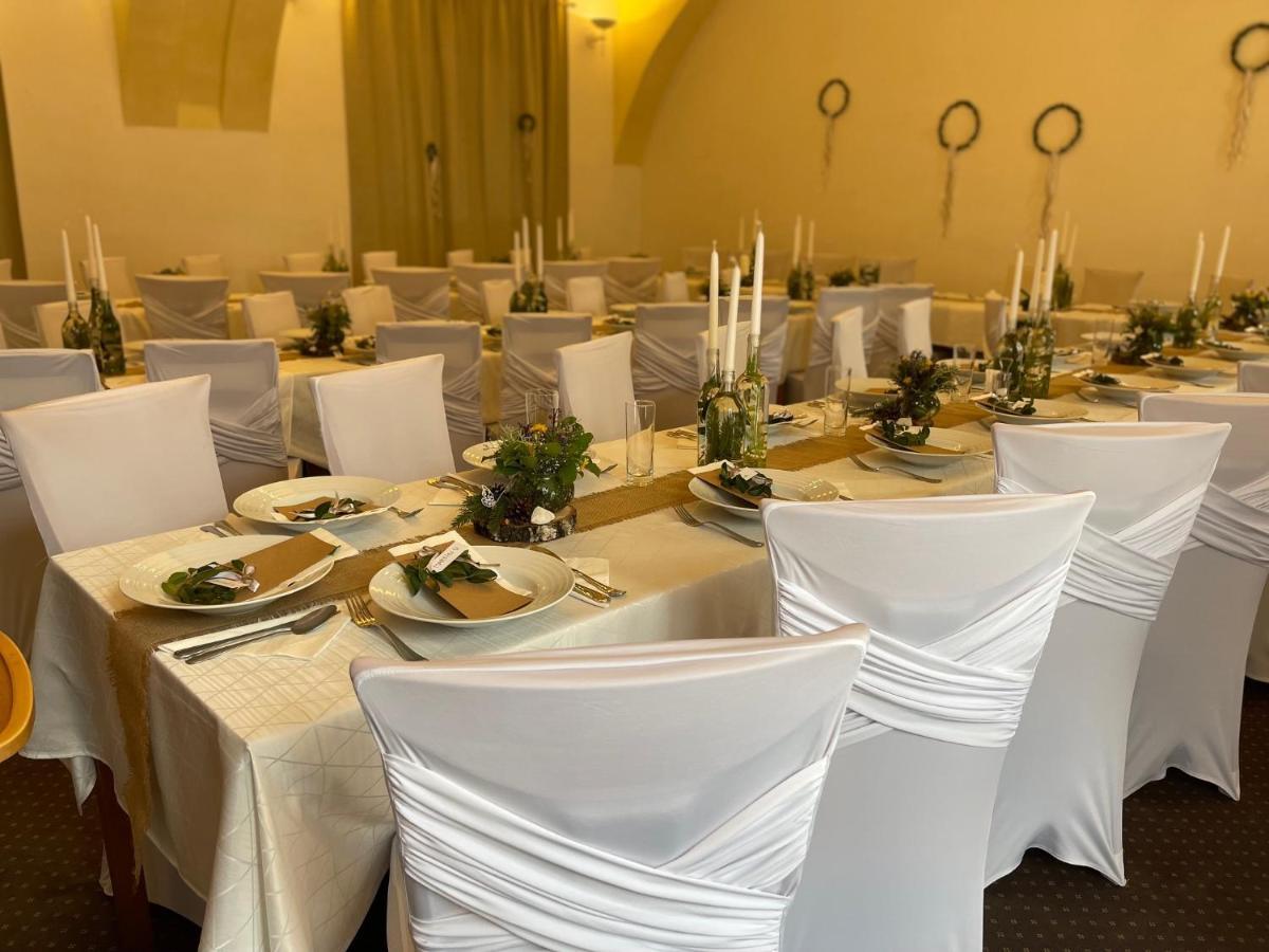 Hotel Veveri Veverska Bityska Dış mekan fotoğraf
