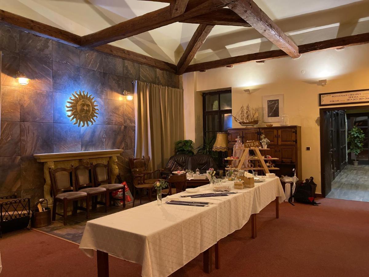 Hotel Veveri Veverska Bityska Dış mekan fotoğraf