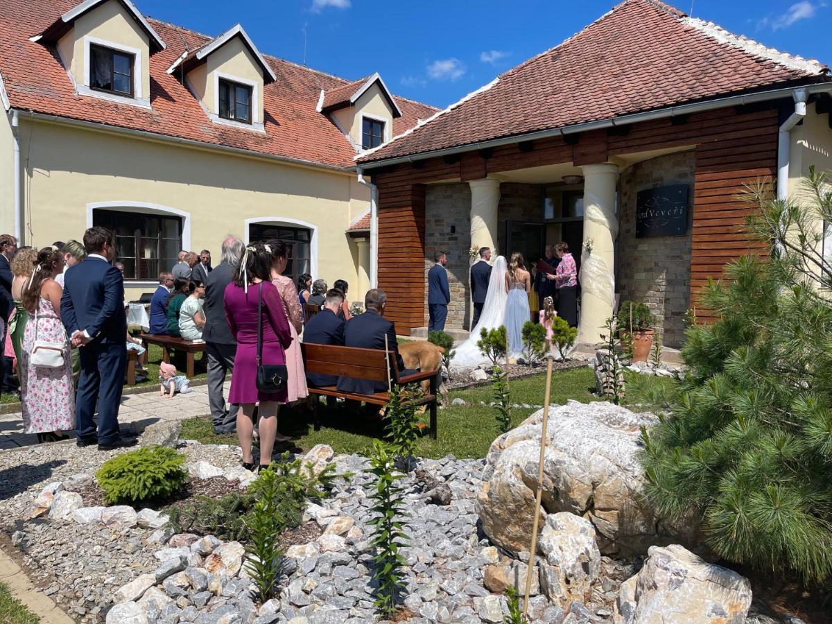 Hotel Veveri Veverska Bityska Dış mekan fotoğraf