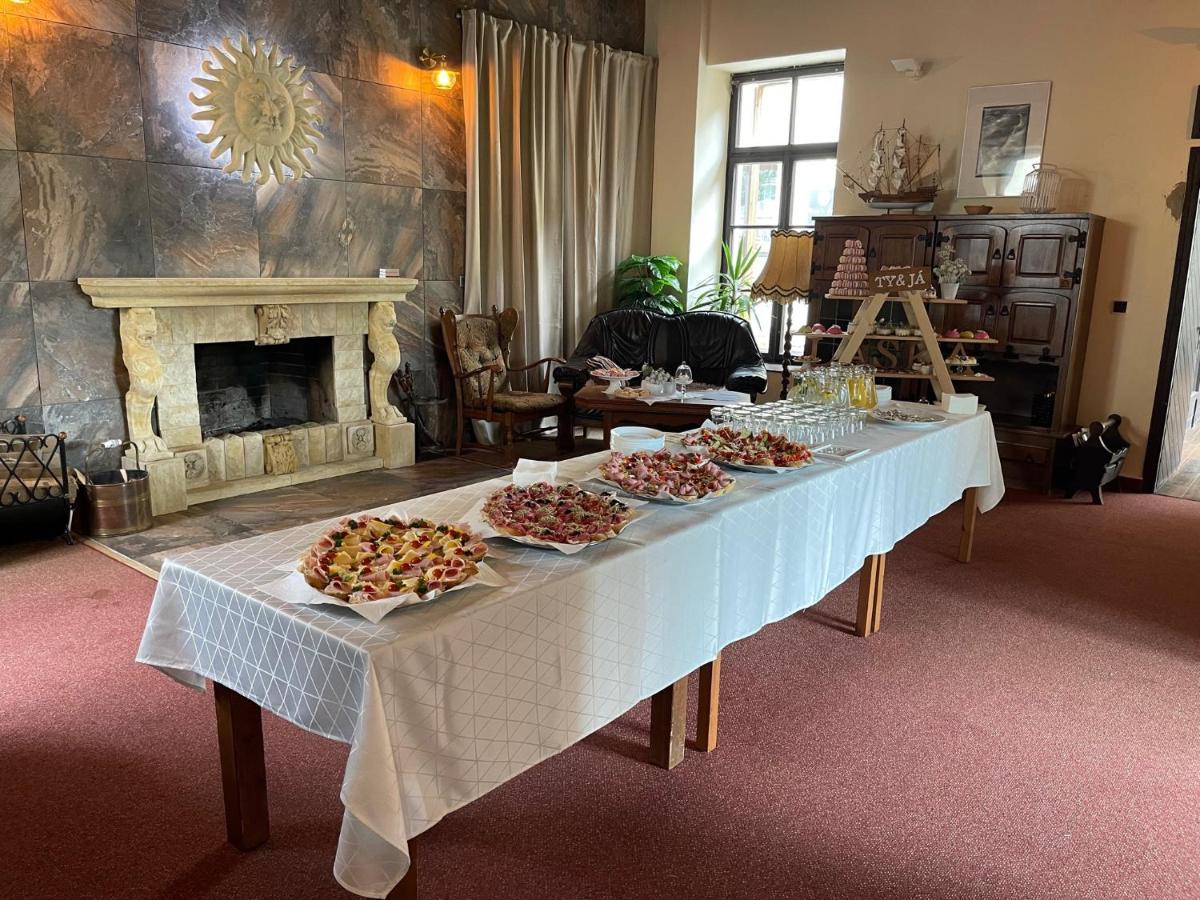 Hotel Veveri Veverska Bityska Dış mekan fotoğraf